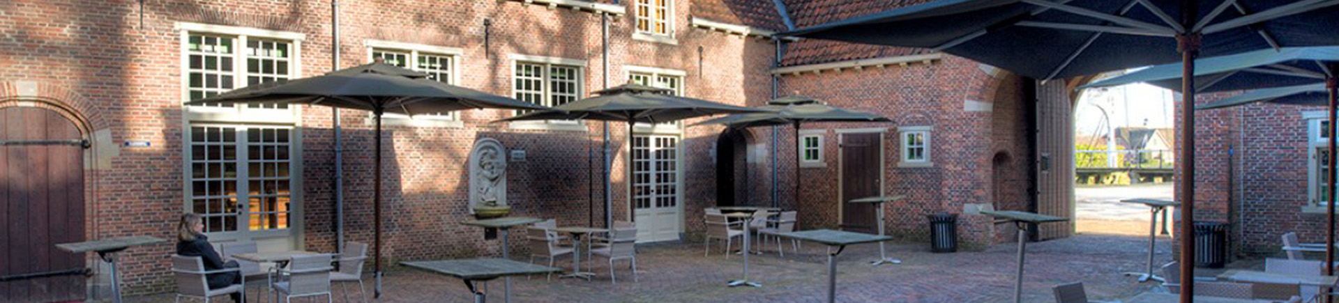 Koetshuis Patio (Medium)_hero