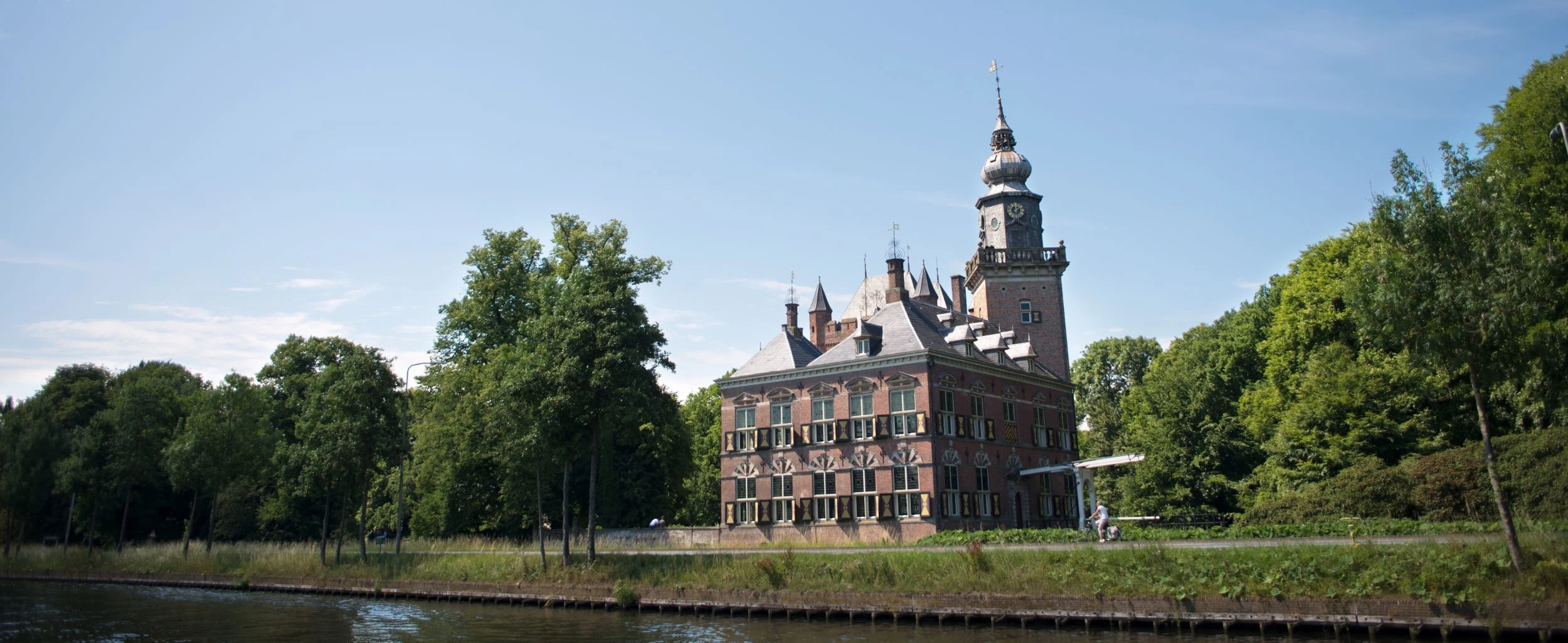 Kasteel met water