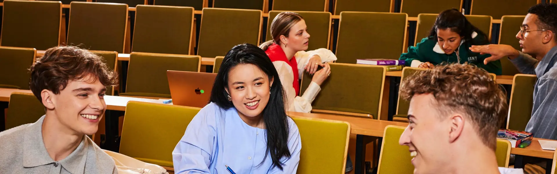 Bachelor of Science in Accountancy  studenten in Nyenrode collegezaal